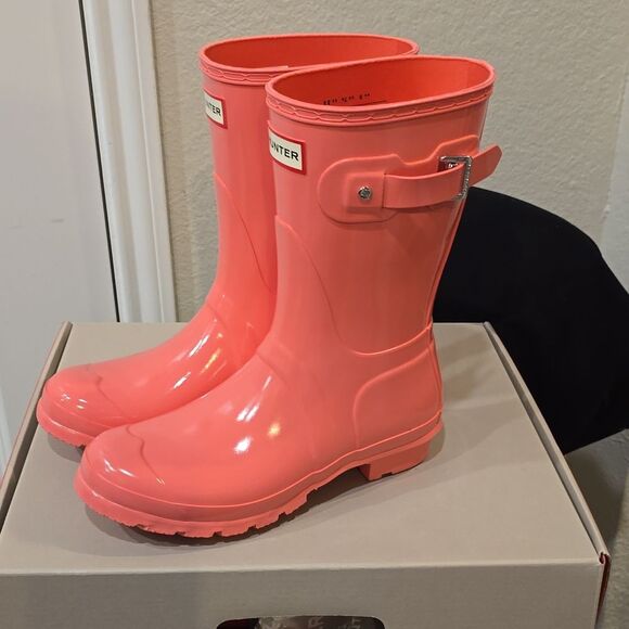 Hunter Original Short Gloss Rain Boots- Medium Pink - Picture 8 of 11